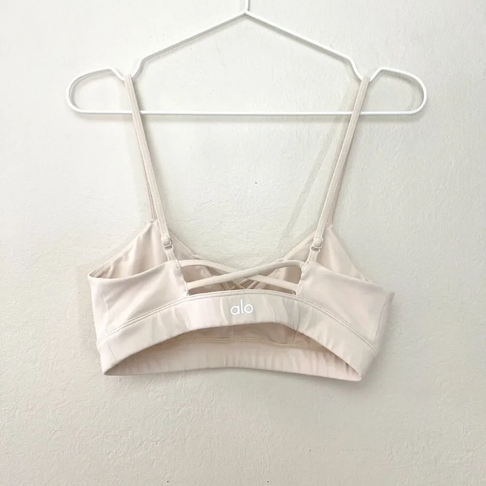 Alo Yoga Interlace Ivory Sports Bra Size Small Balletcore / Minimalist